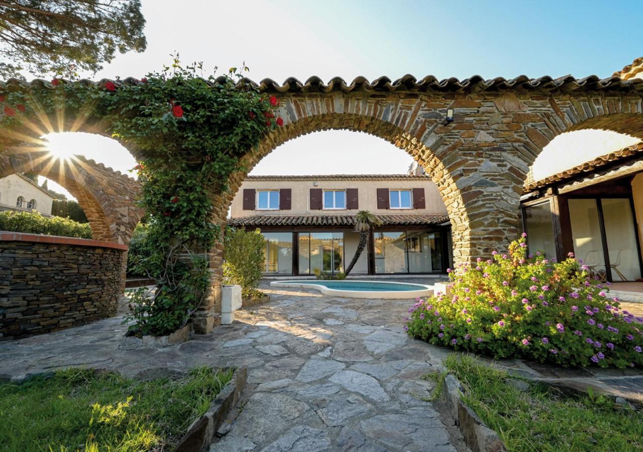 Residence La Menado Кавалер-сюр-Мер Экстерьер фото